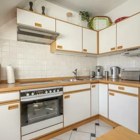 Heidehof 13 *